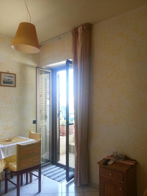 Hotel Mistef Falerna Szoba fotó