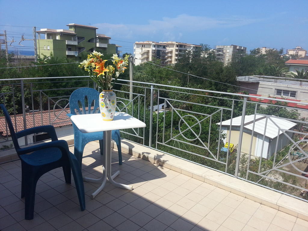 Hotel Mistef Falerna Szoba fotó