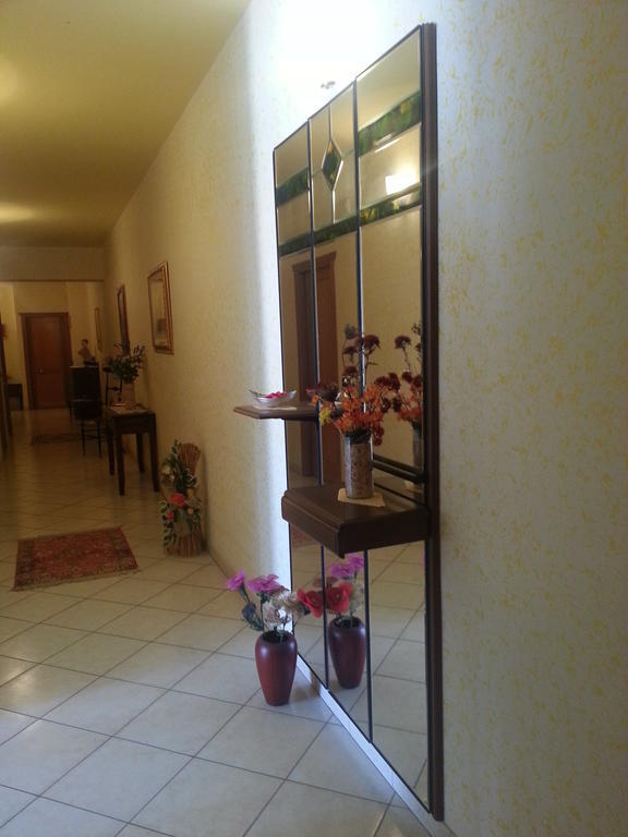 Hotel Mistef Falerna Szoba fotó