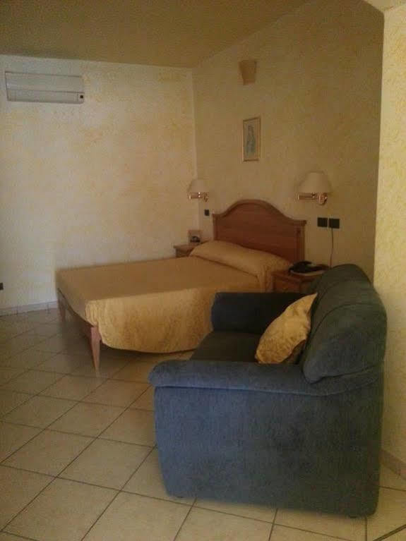 Hotel Mistef Falerna Kültér fotó